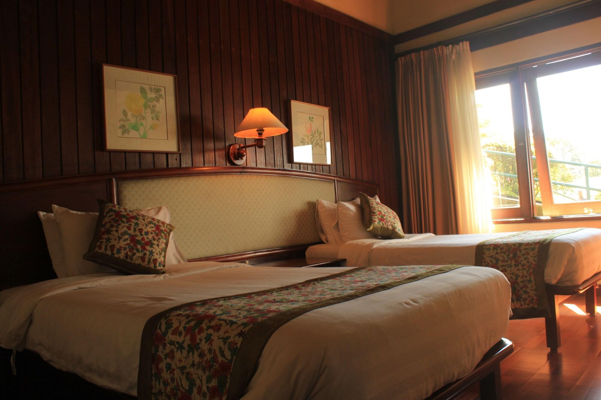 Puncak Pass Resort Exterior photo