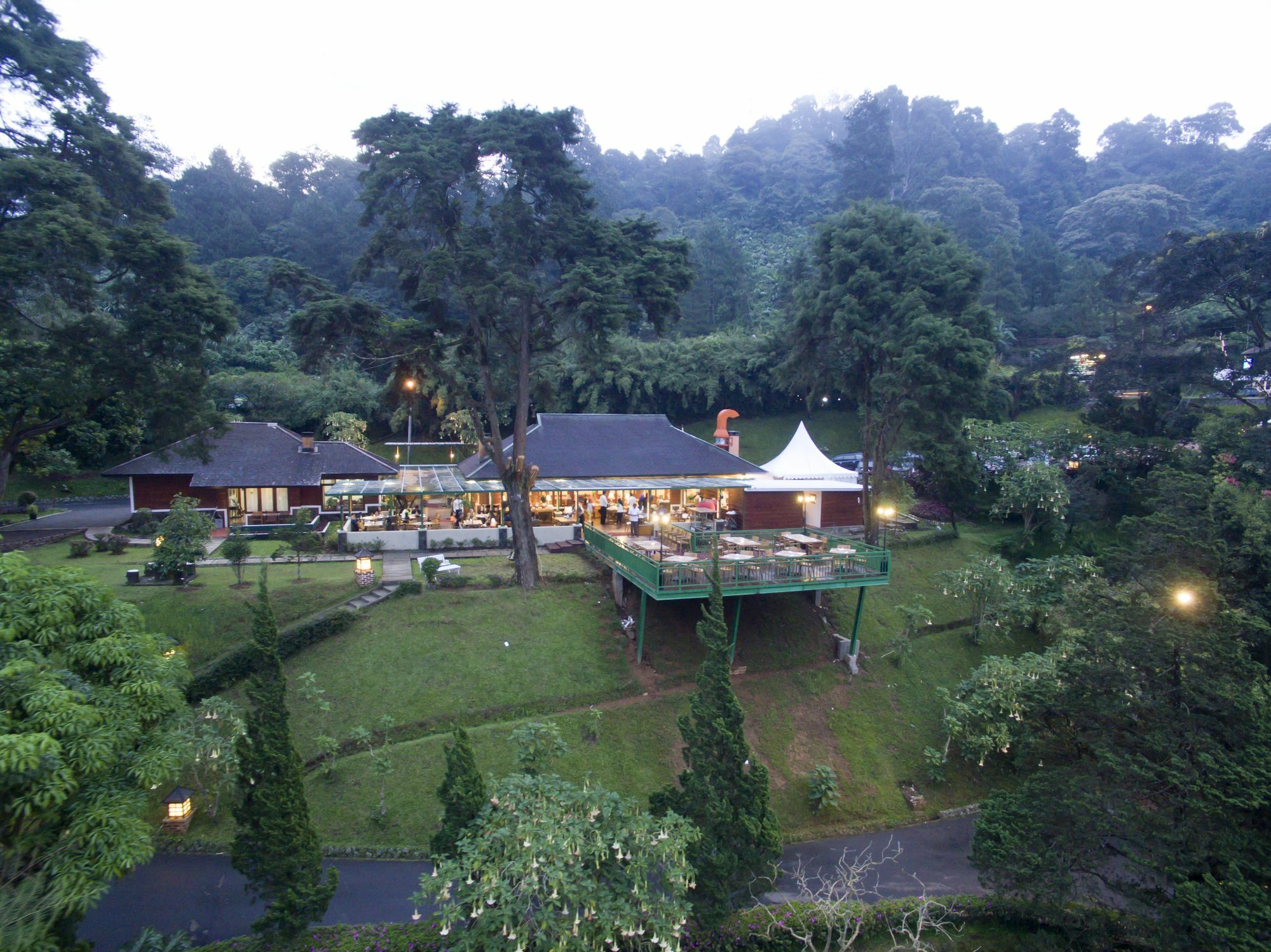 Puncak Pass Resort Exterior photo